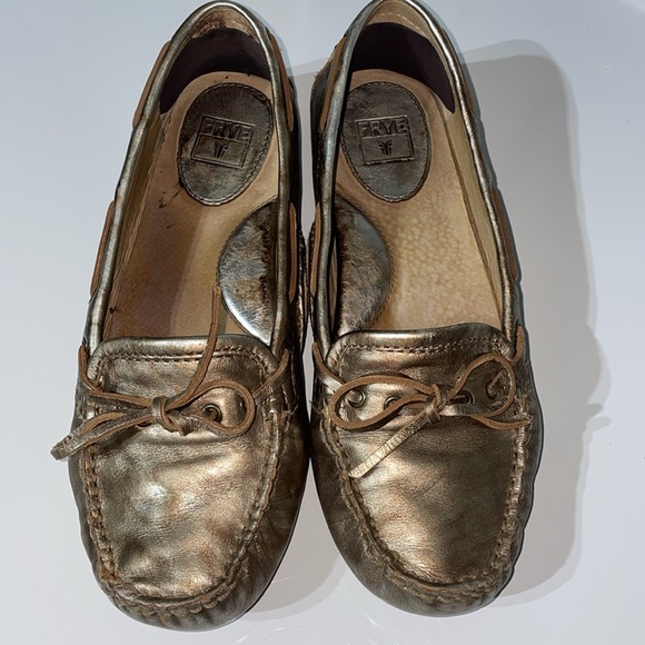 Frye Gold metallic moccasins - Picture 2 of 6